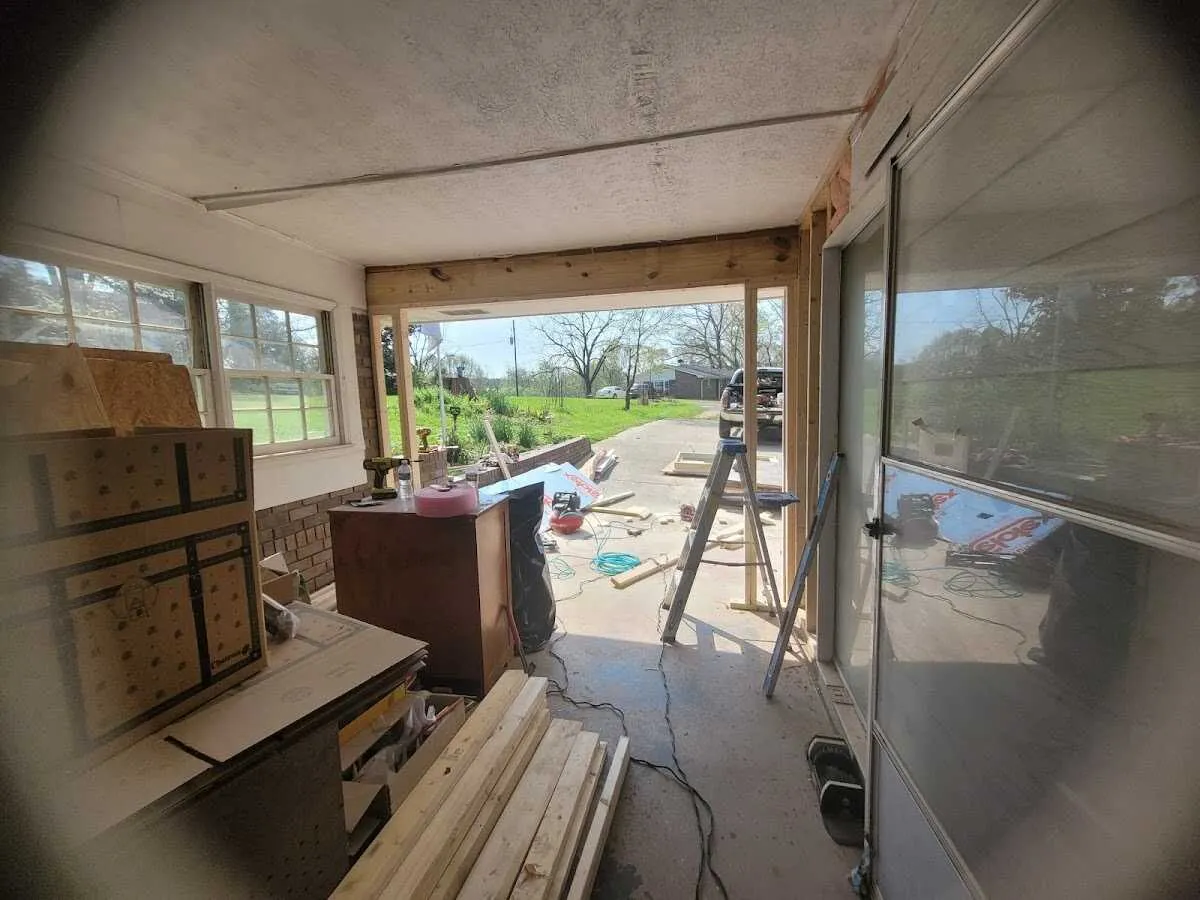 Air movers and dehumidifier for Water Mitigation Services in Landover